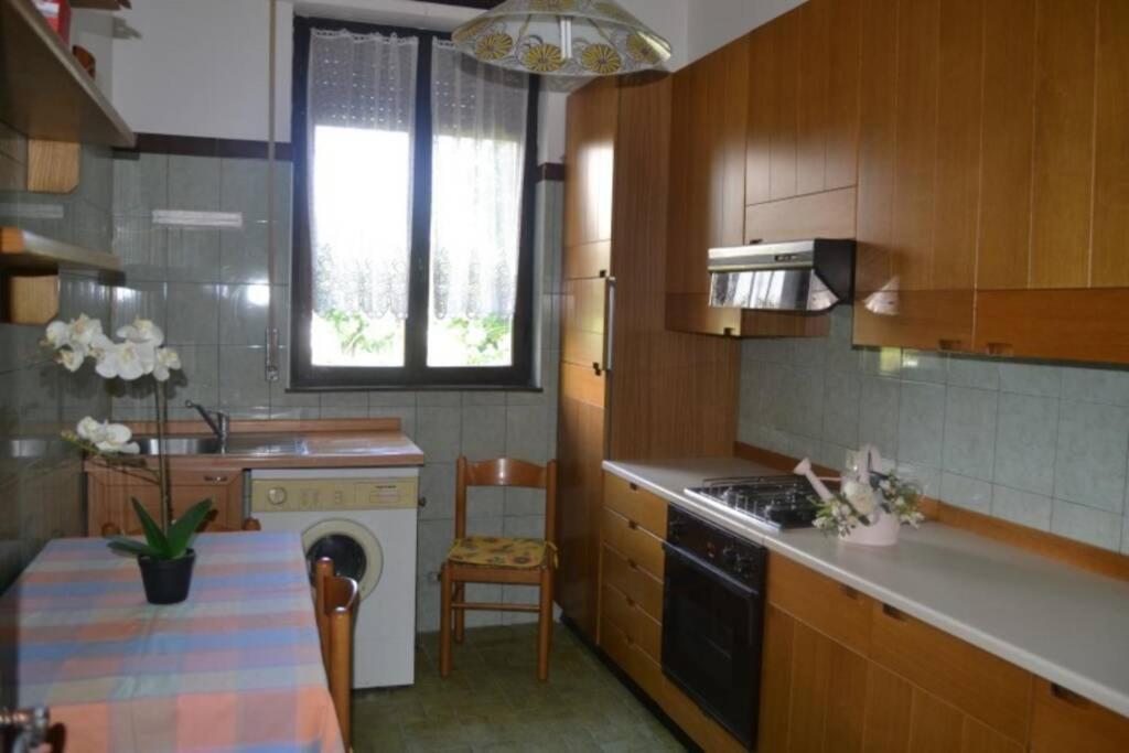 Villa Immersa Nel Verde A Lanzo dʼIntelvi Extérieur photo
